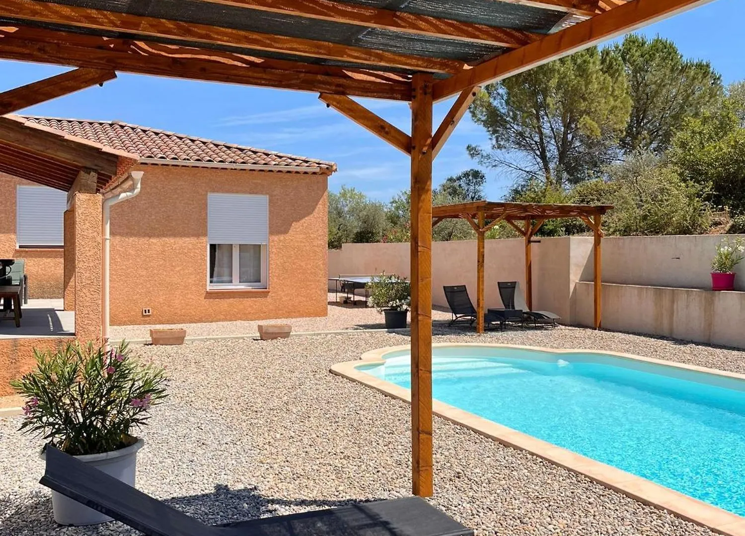 Chambres D'Hotes, B&B Climatisees La Borrellienne Saint-Maximin-la-Sainte-Baume 0*,  France
